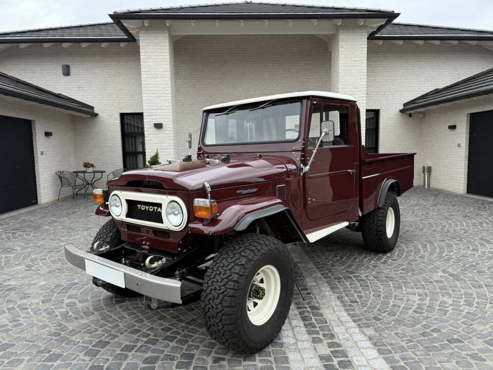 Image 4/8 of Toyota Landcruiser FJ 40 (1975)