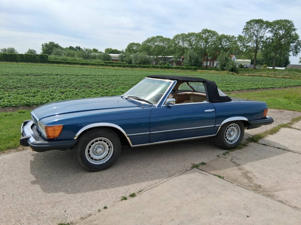 Afbeelding 2/6 van Mercedes-Benz 350 SL (1972)