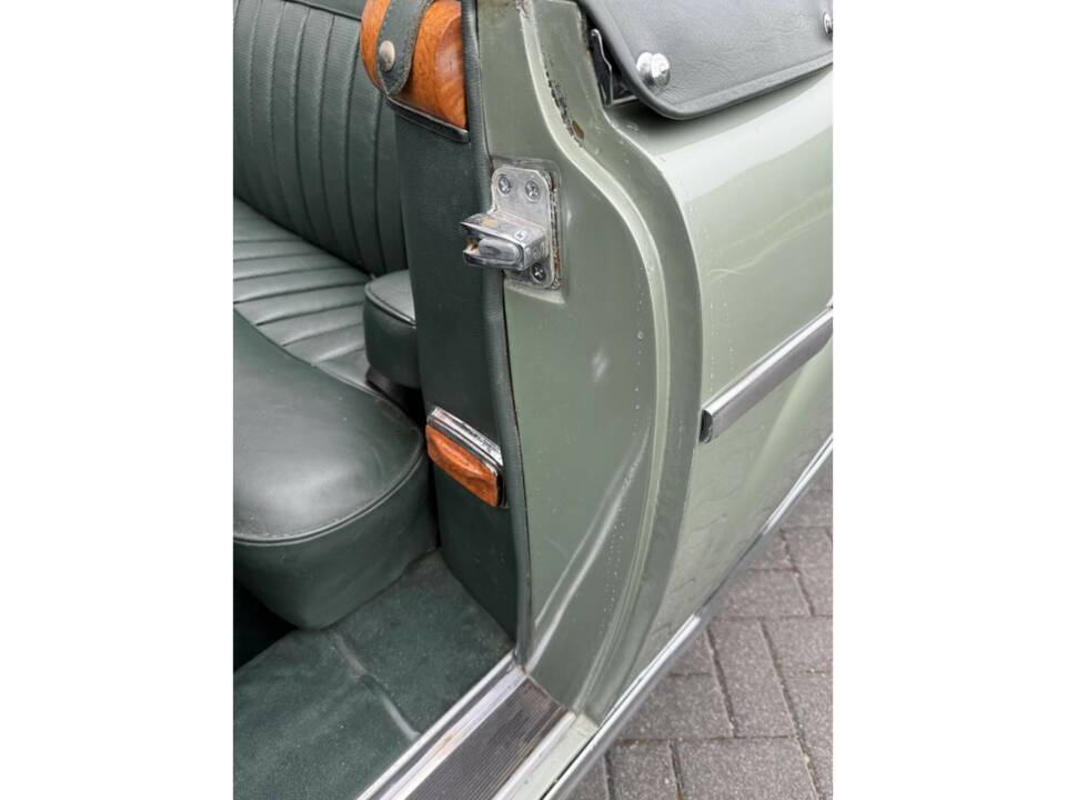 Image 40/50 of Mercedes-Benz 220 S Cabriolet (1958)