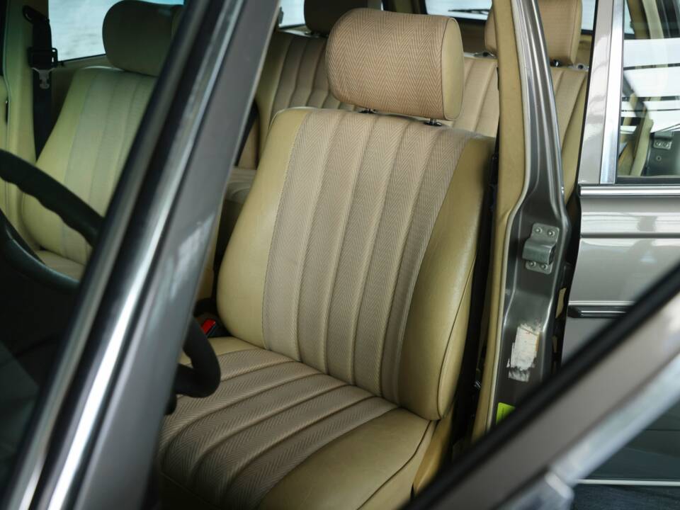 Image 14/49 of Mercedes-Benz 230 TE (1981)