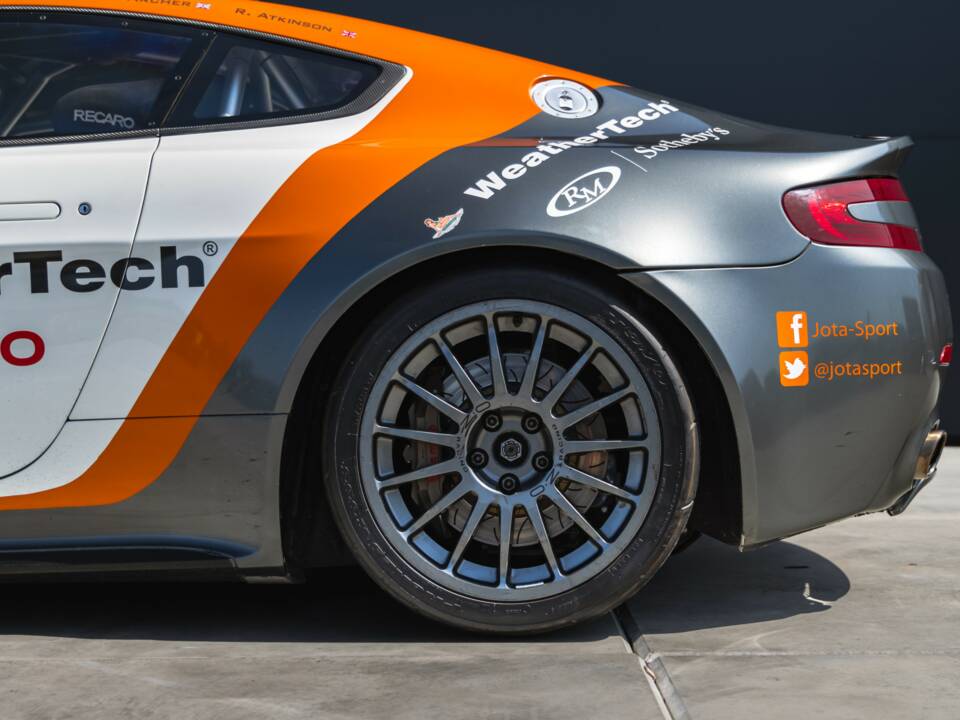 Bild 31/50 von Aston Martin V8 Vantage (2010)