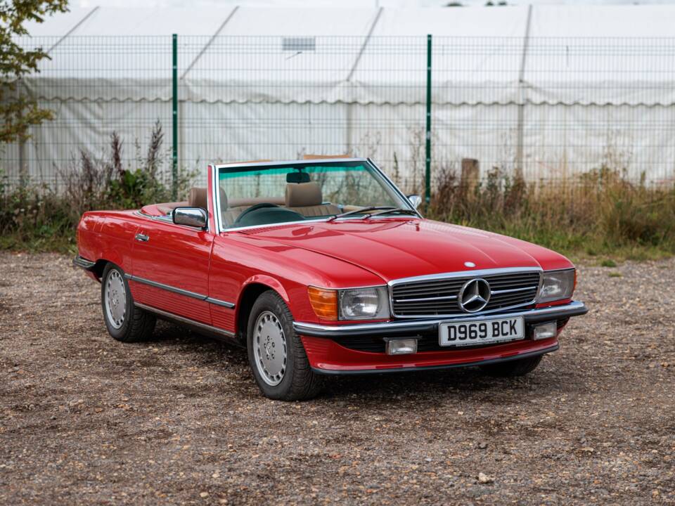 Image 30/50 of Mercedes-Benz 420 SL (1988)