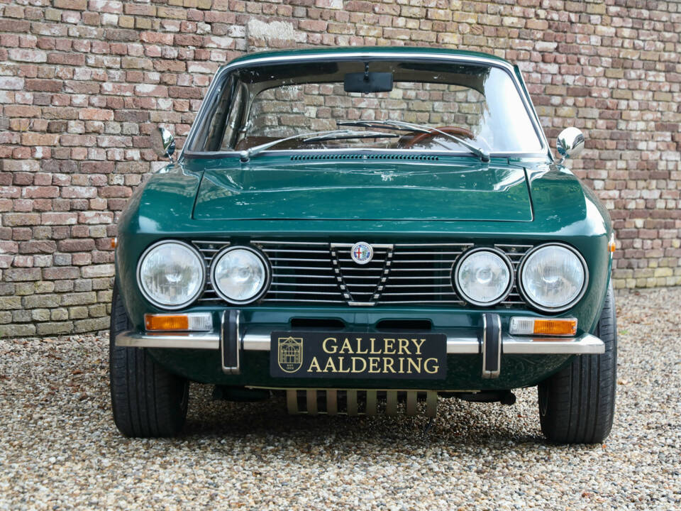 Immagine 5/50 di Alfa Romeo 2000 GTV (1973)