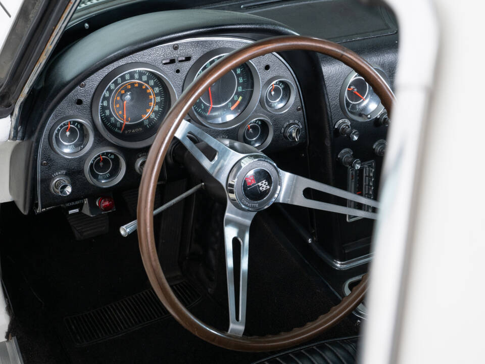 Image 10/28 de Chevrolet Corvette Sting Ray Convertible (1964)