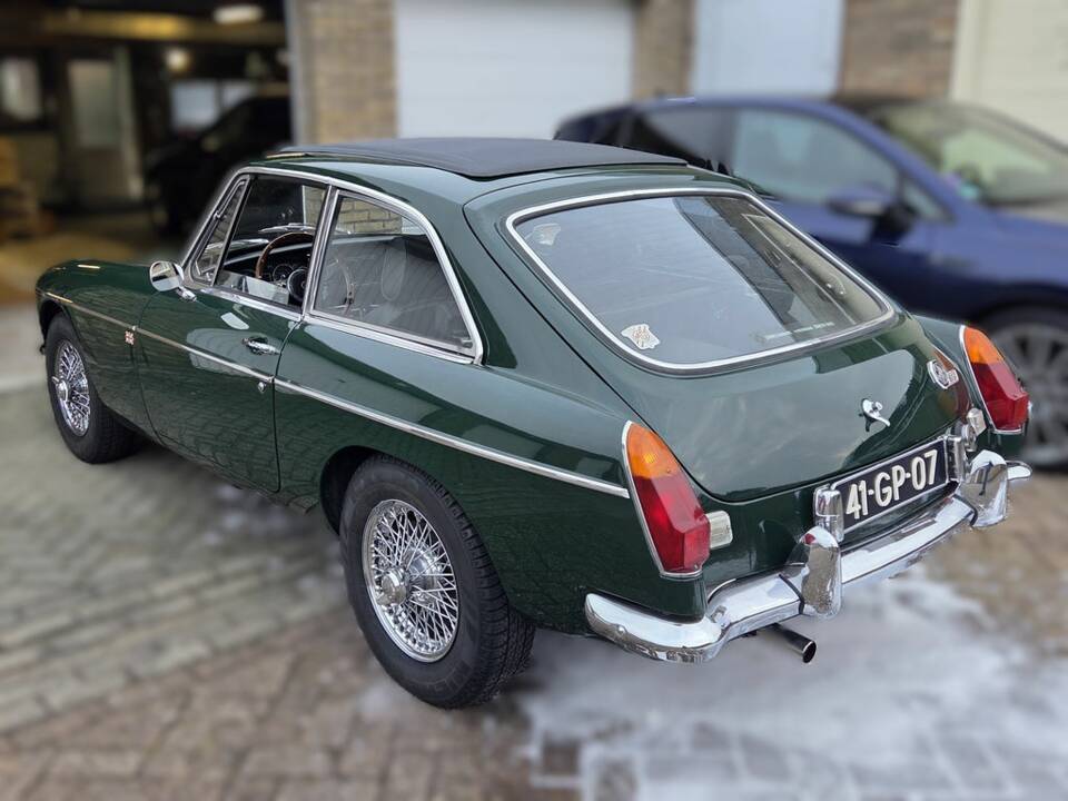 Afbeelding 6/8 van MG MGB GT (1975)