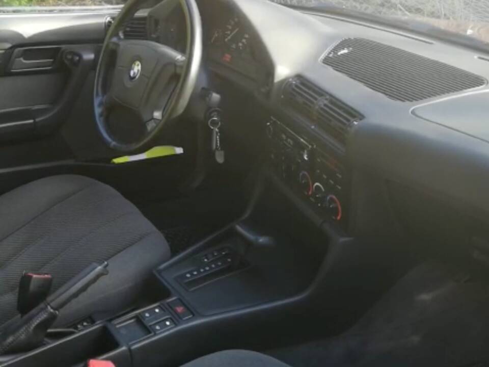 Bild 9/12 von BMW 525ix Touring (1995)