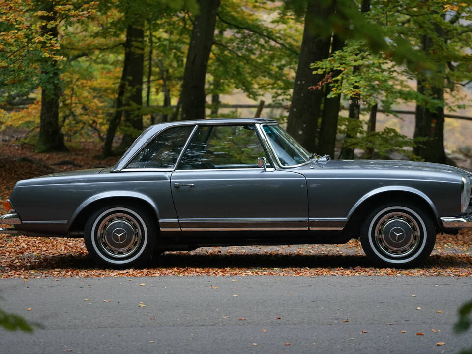 Image 4/34 de Mercedes-Benz 280 SL (1970)