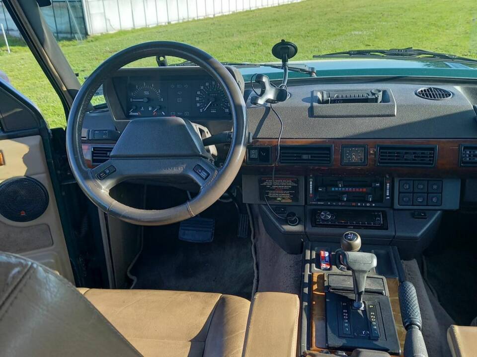 Image 2/8 of Land Rover Range Rover Classic Vogue SEi (1992)