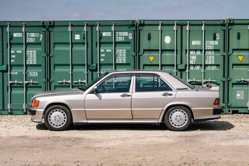 Image 5/10 de Mercedes-Benz 190 E 2.5-16 (1989)