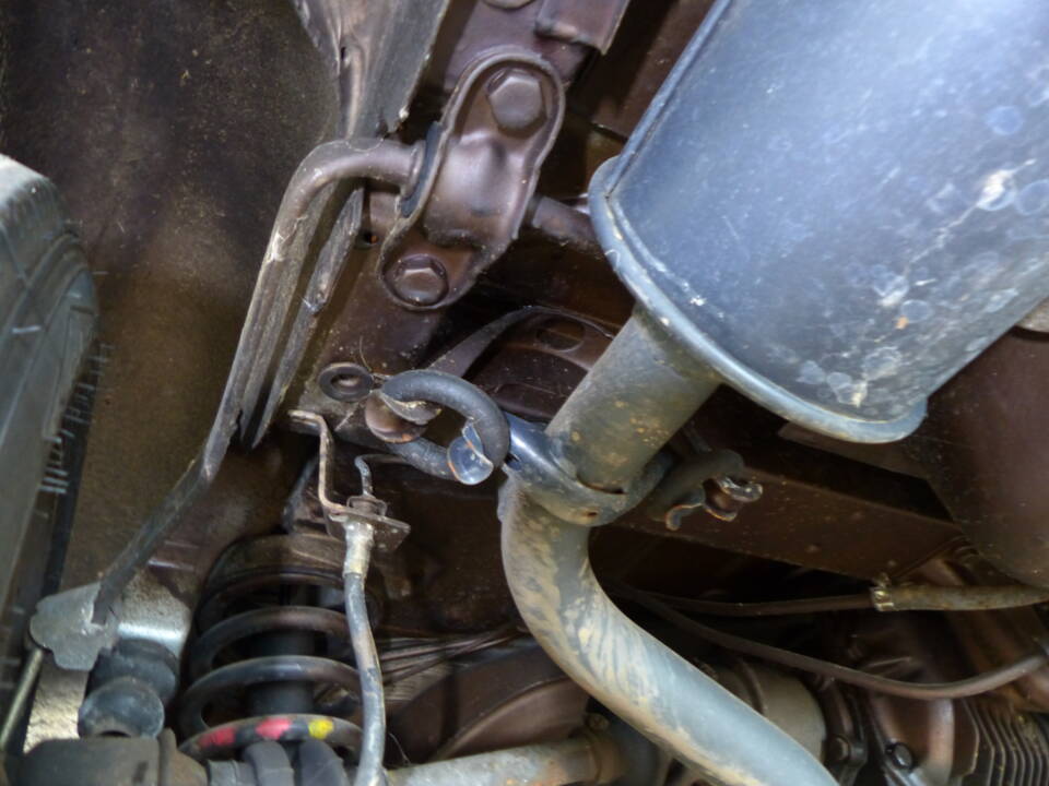 Image 61/63 of Mercedes-Benz 230&#x2F;6 (1974)