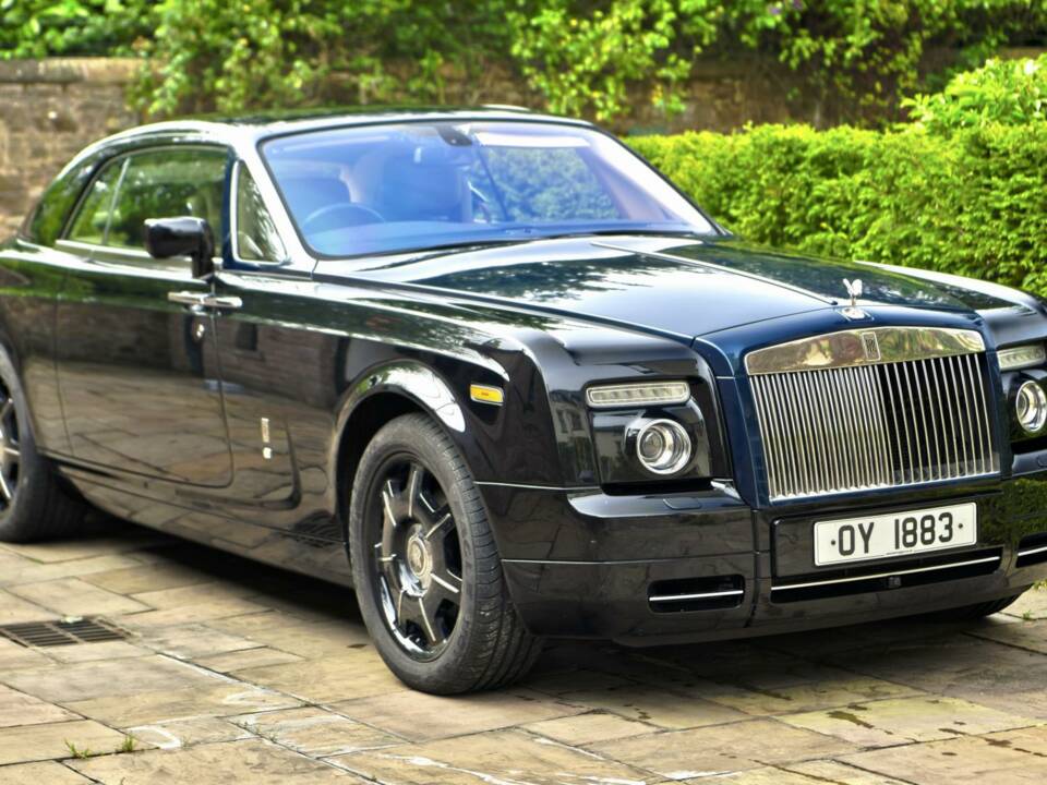 Immagine 7/50 di Rolls-Royce Phantom Coupé (2010)