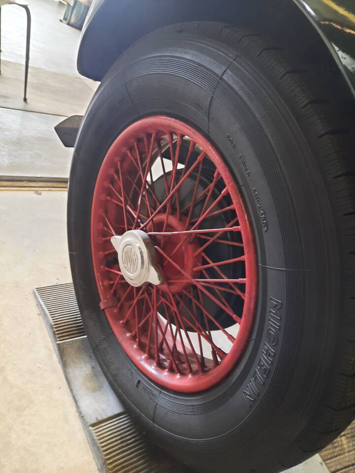 Image 27/49 of Lancia Augusta (1934)