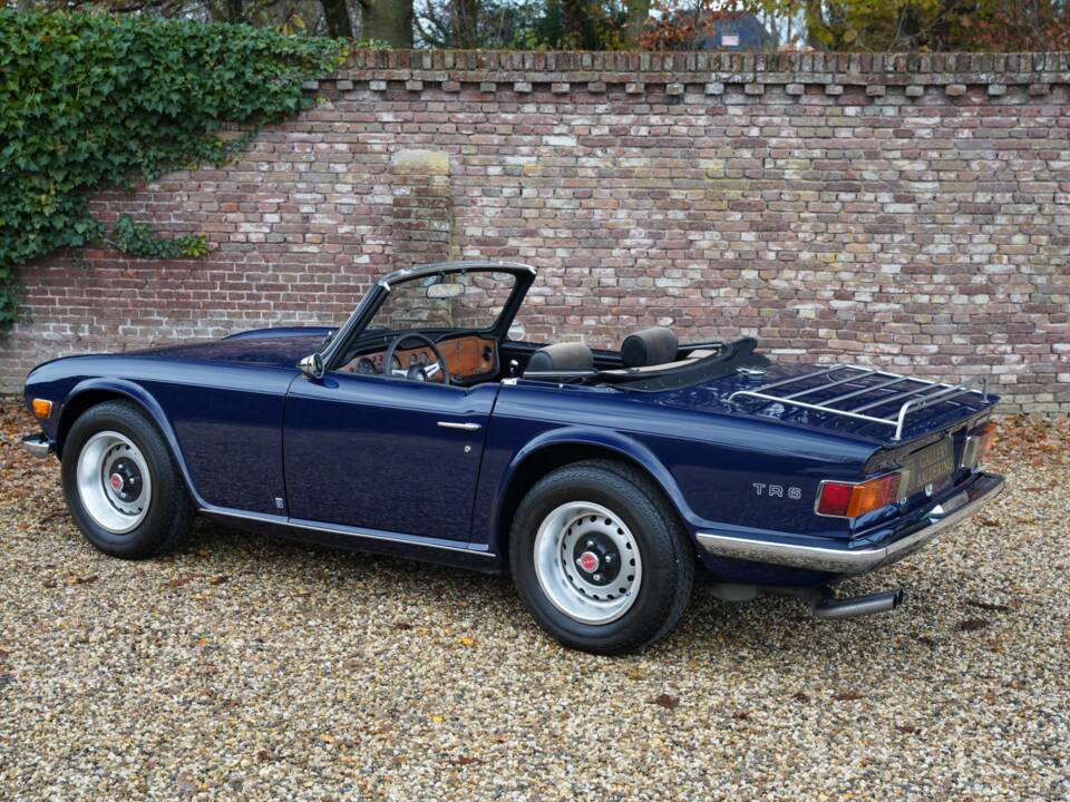 Image 11/50 of Triumph TR 6 PI (1972)