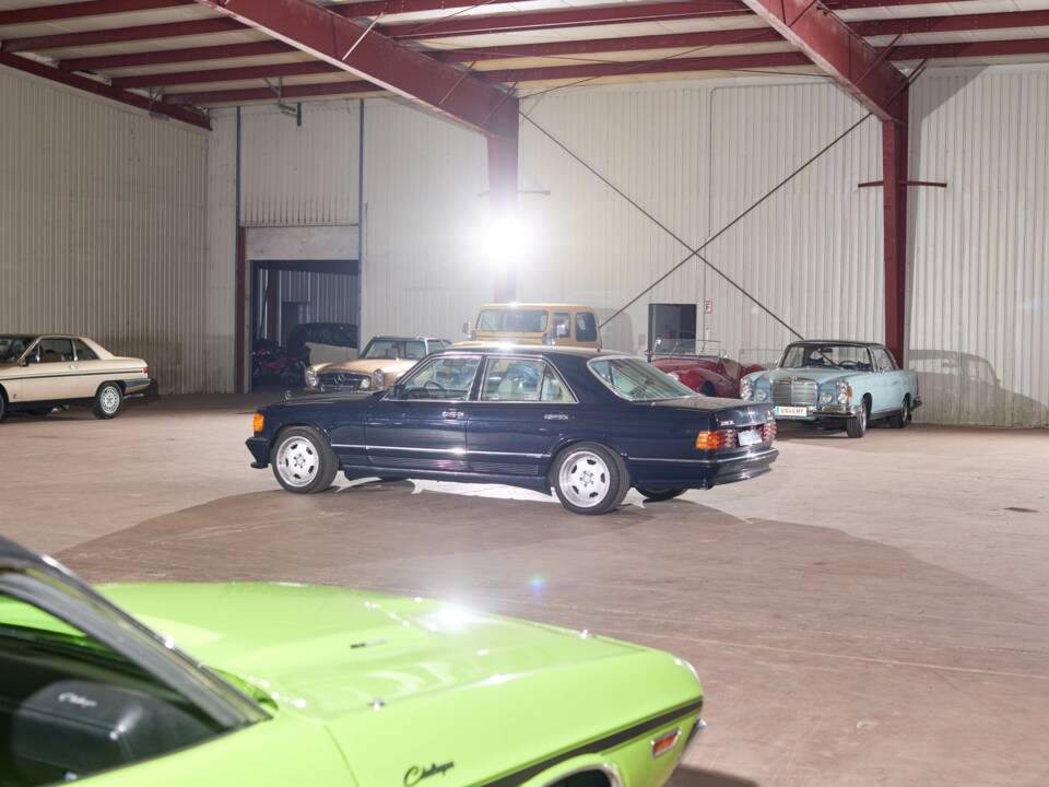 Bild 10/43 von Mercedes-Benz 380 SE (1984)