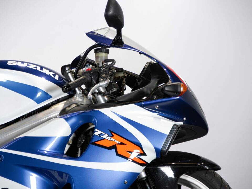 Bild 23/49 von Suzuki TL 1000R (1999)