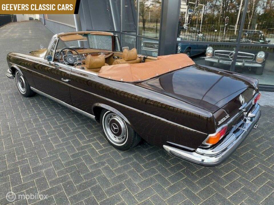 Imagen 6/14 de Mercedes-Benz 280 SE 3,5 (1970)