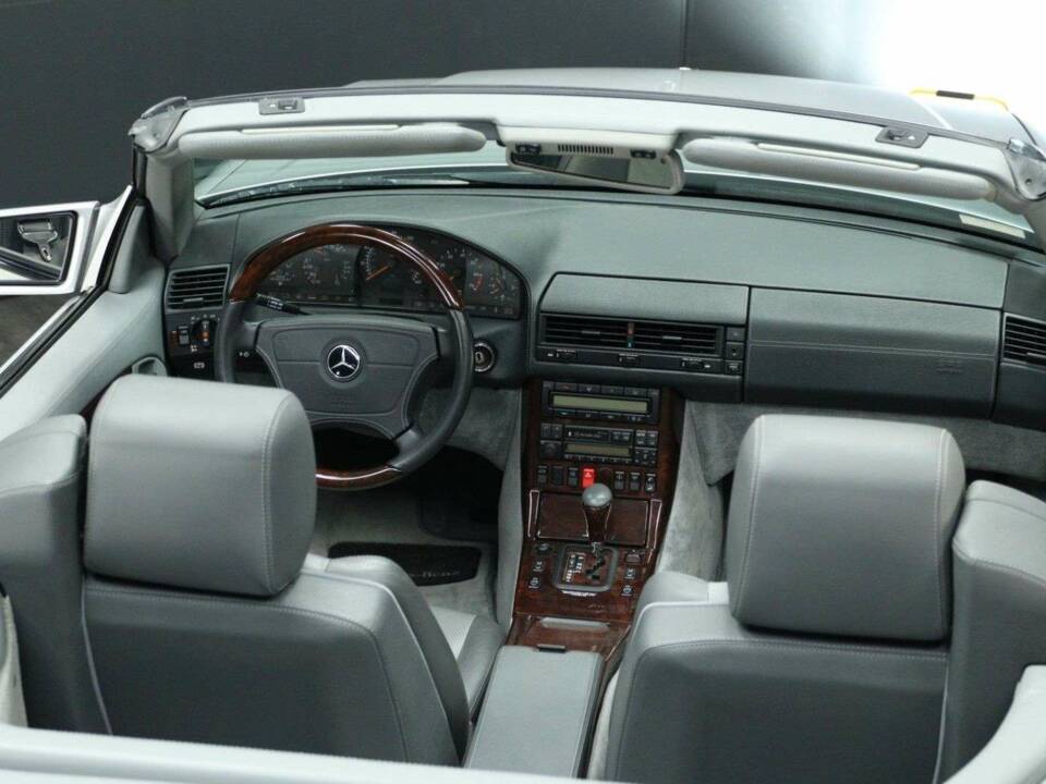 Bild 19/30 von Mercedes-Benz SL 600 (1998)