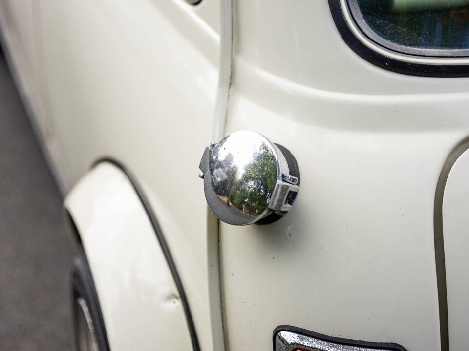 Image 23/50 de Rover Mini Mayfair (1988)