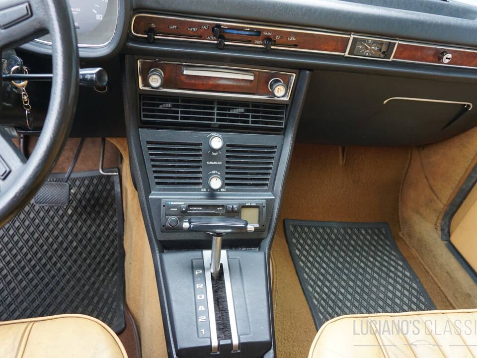 Imagen 47/76 de BMW 3,3 L (1975)