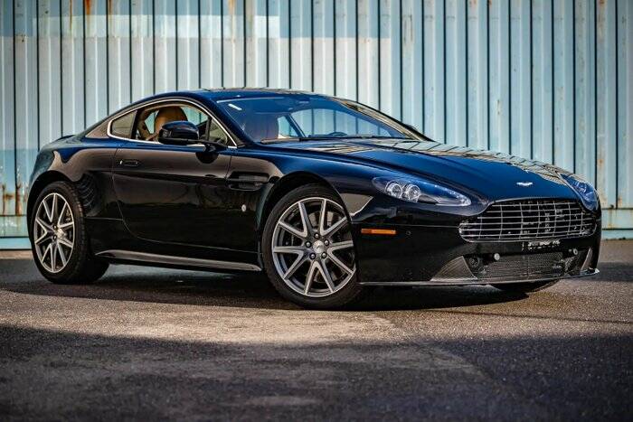 Bild 2/7 von Aston Martin V8 Vantage S (2013)