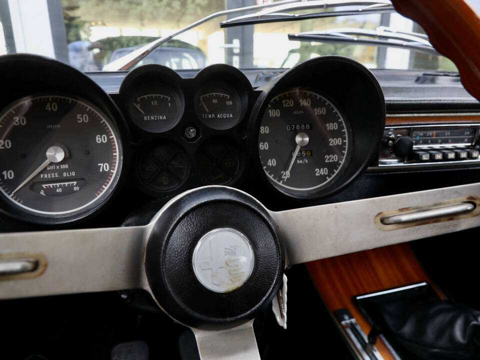 Immagine 25/50 di Alfa Romeo 2000 GTV (1973)