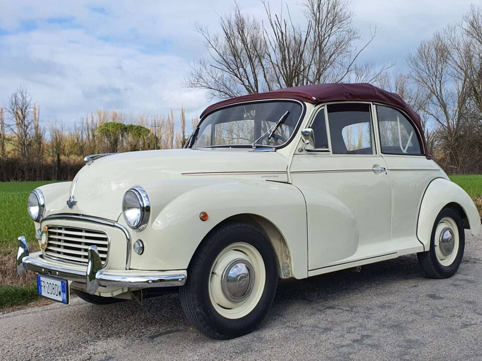 Image 2/66 of Morris Minor 1000 Tourer (1961)