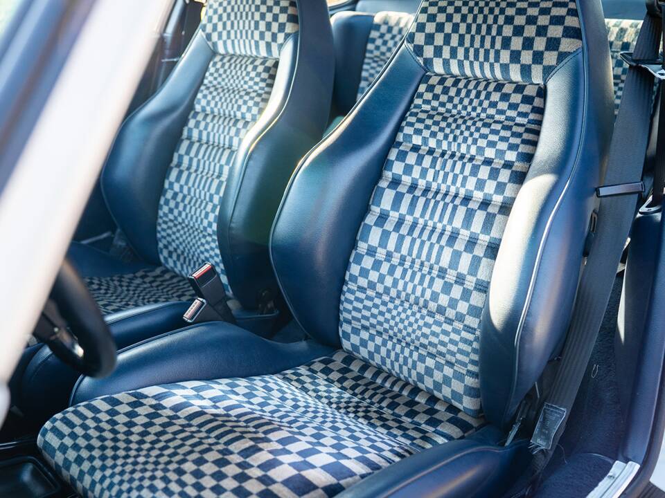 Bild 22/36 von Porsche 911 Carrera 3.2 (1984)