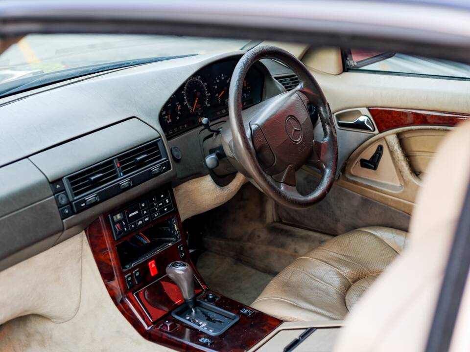 Image 19/44 de Mercedes-Benz SL 320 (1996)