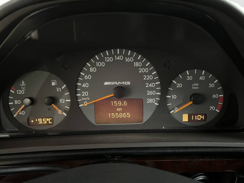 Bild 18/23 von Mercedes-Benz G 55 AMG (lang) (2000)