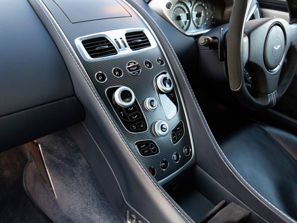 Bild 6/96 von Aston Martin Vanquish (2015)
