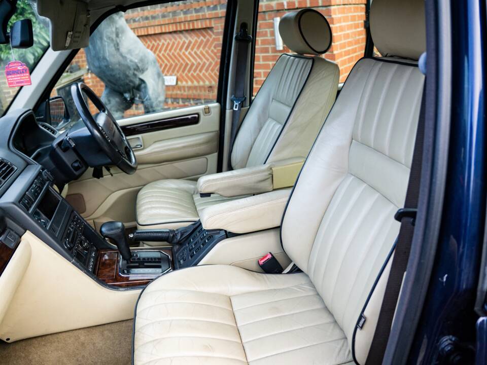 Image 24/29 of Land Rover Range Rover 4.0 HSE (2001)