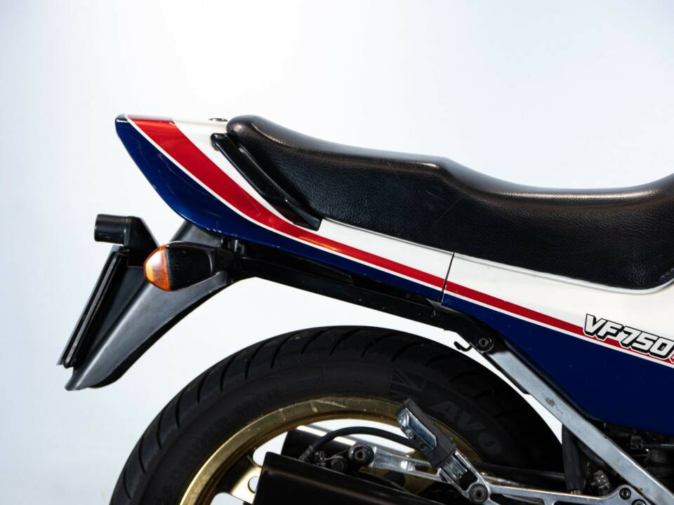 Image 48/50 de Honda VF 750 (1983)