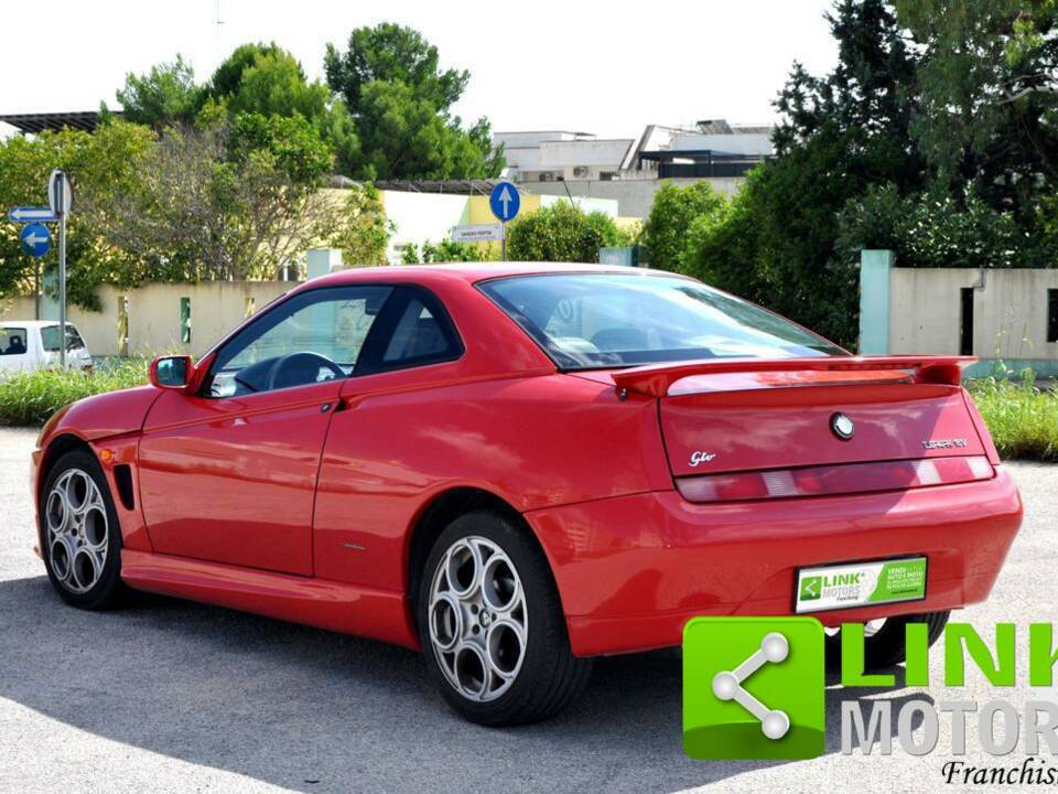 Image 8/10 of Alfa Romeo GTV 2.0 Twin Spark (1996)