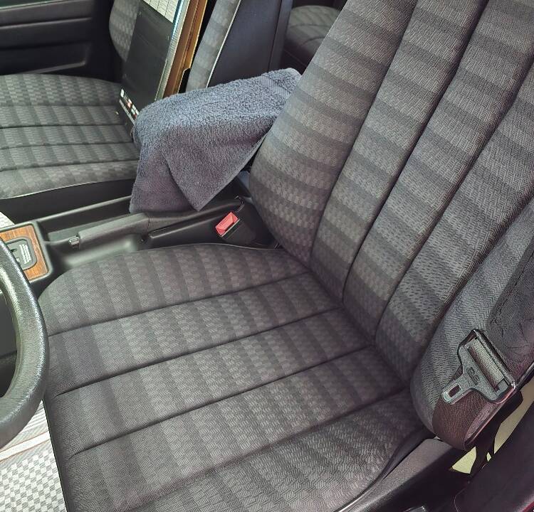 Imagen 19/69 de Mercedes-Benz 190 E 1.8 (1991)