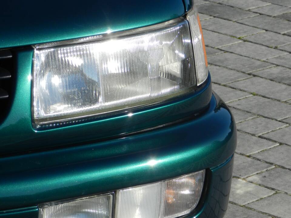 Bild 12/40 von Volkswagen Passat 2.0 (1995)