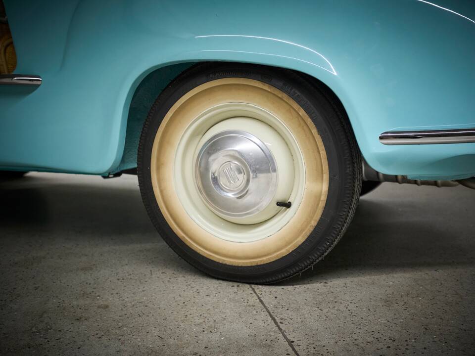 Image 25/48 of FIAT 600 Ghia "Jolly" (1963)
