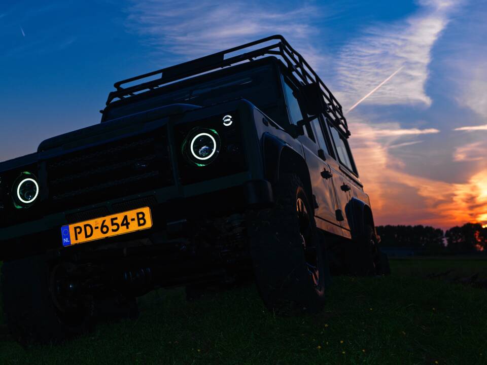 Bild 1/41 von Land Rover Defender 110 (2007)
