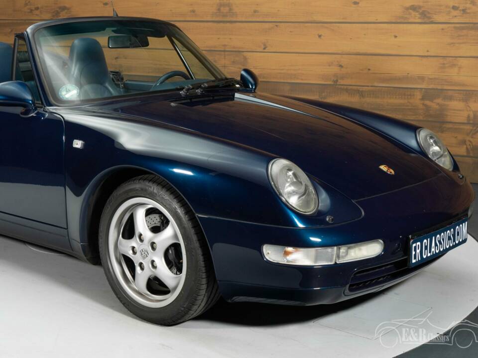 Image 4/8 of Porsche 911 Carrera (1997)