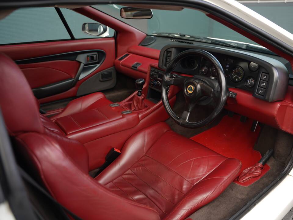Image 12/50 of Lotus Esprit S4 (1994)