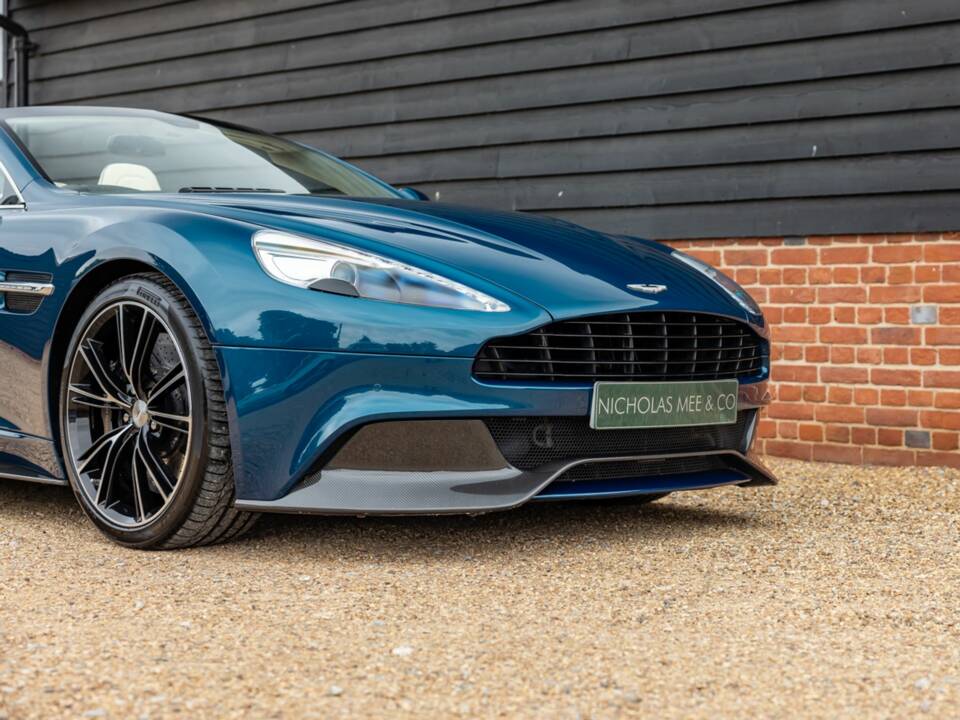 Image 14/50 of Aston Martin Vanquish Volante (2014)