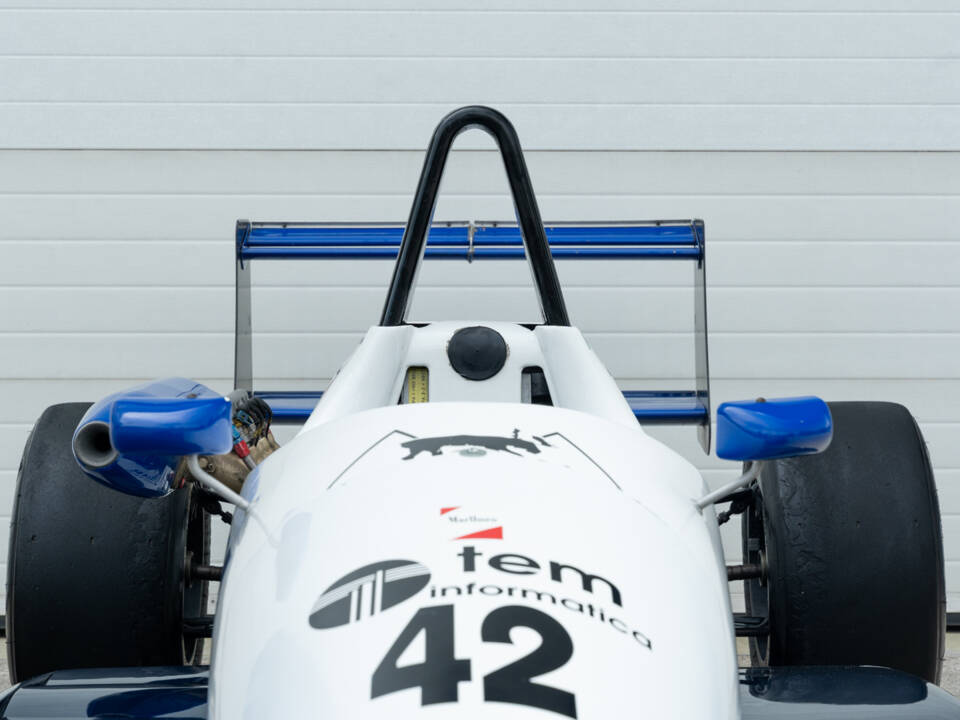 Image 14/64 of Dallara F392 Formula 3 (1992)
