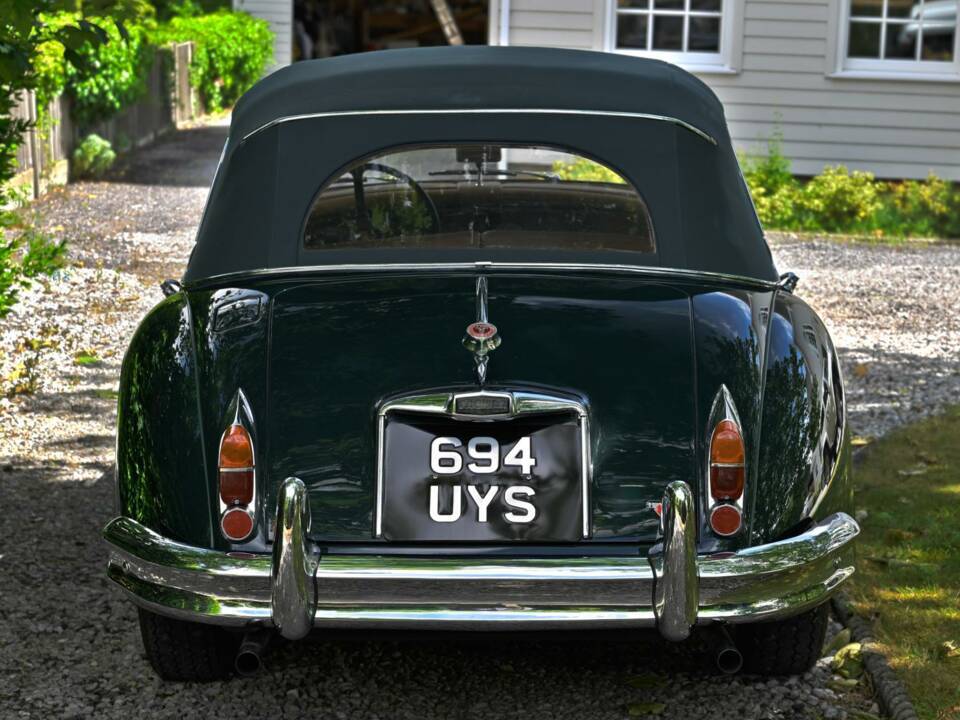 Immagine 31/50 di Jaguar XK 150 3.8 S DHC (1960)