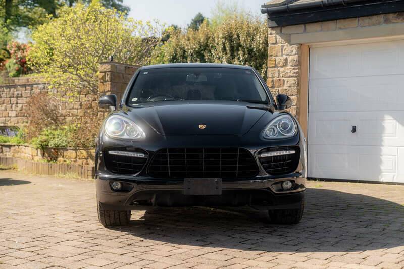 Bild 20/50 von Porsche Cayenne Turbo (2012)