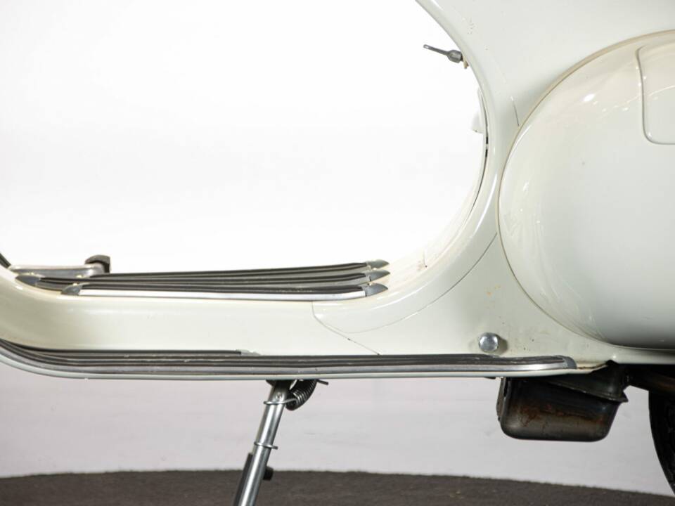 Afbeelding 21/50 van Piaggio Vespa 150 "Struzzo" VL (1956)