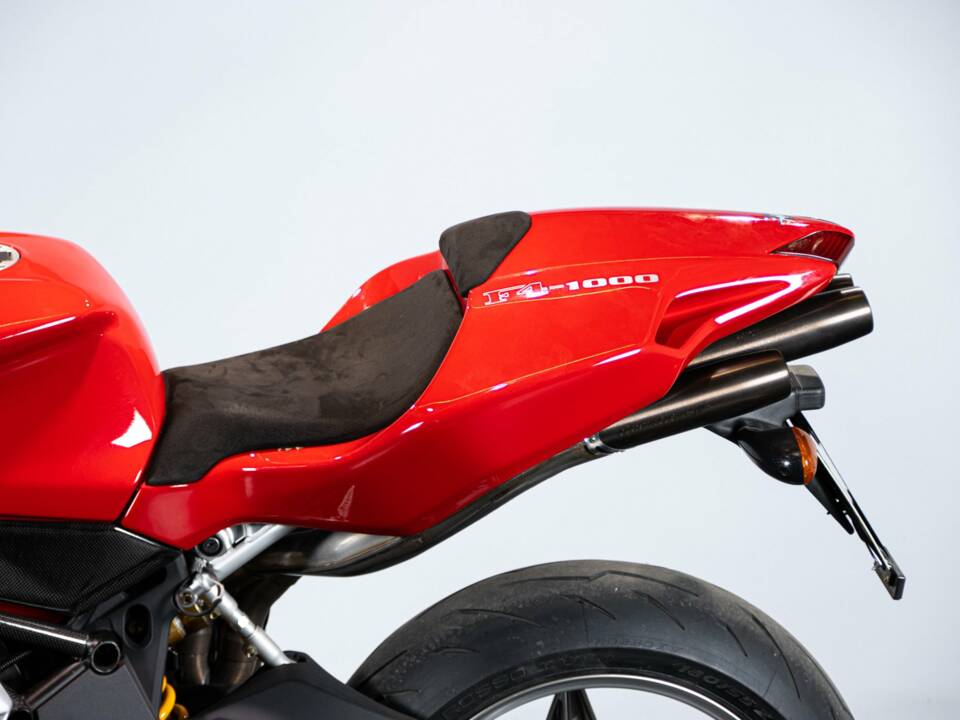 Image 23/50 de MV Agusta DUMMY (2004)
