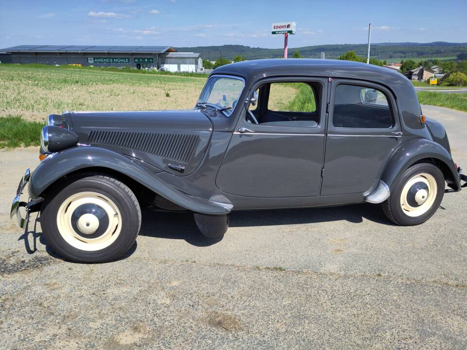 Image 7/34 of Citroën Traction Avant 11 BL (1955)