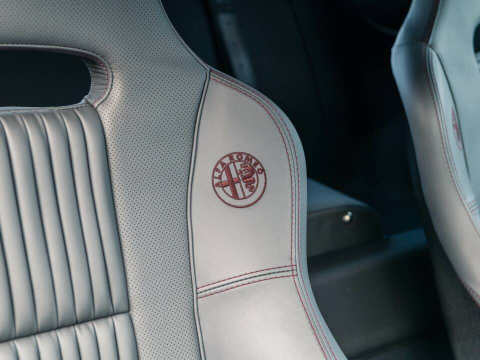 Bild 29/34 von Alfa Romeo 8C Competizione (2008)