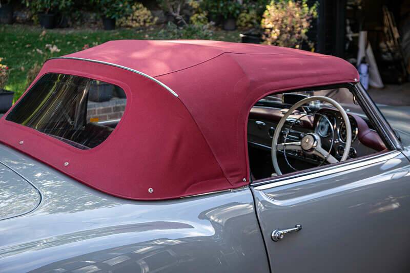 Image 44/46 of Mercedes-Benz 190 SL (1960)