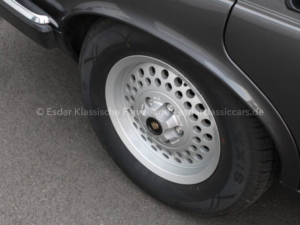 Immagine 39/46 di Jaguar XJ 12 (1986)
