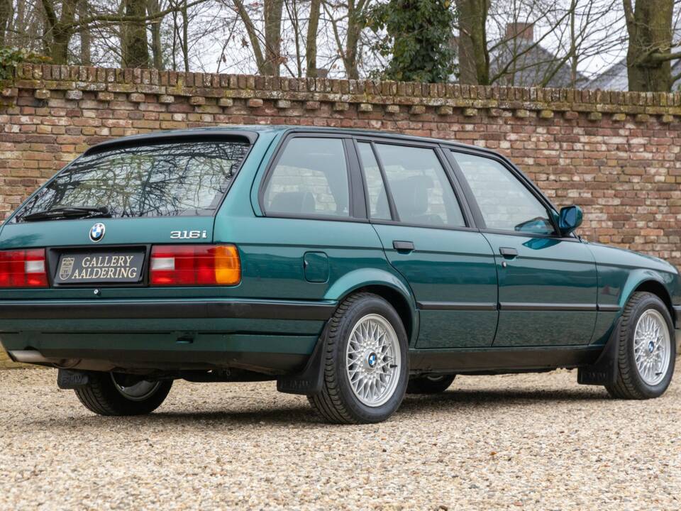 Bild 34/50 von BMW 316i Touring (1993)